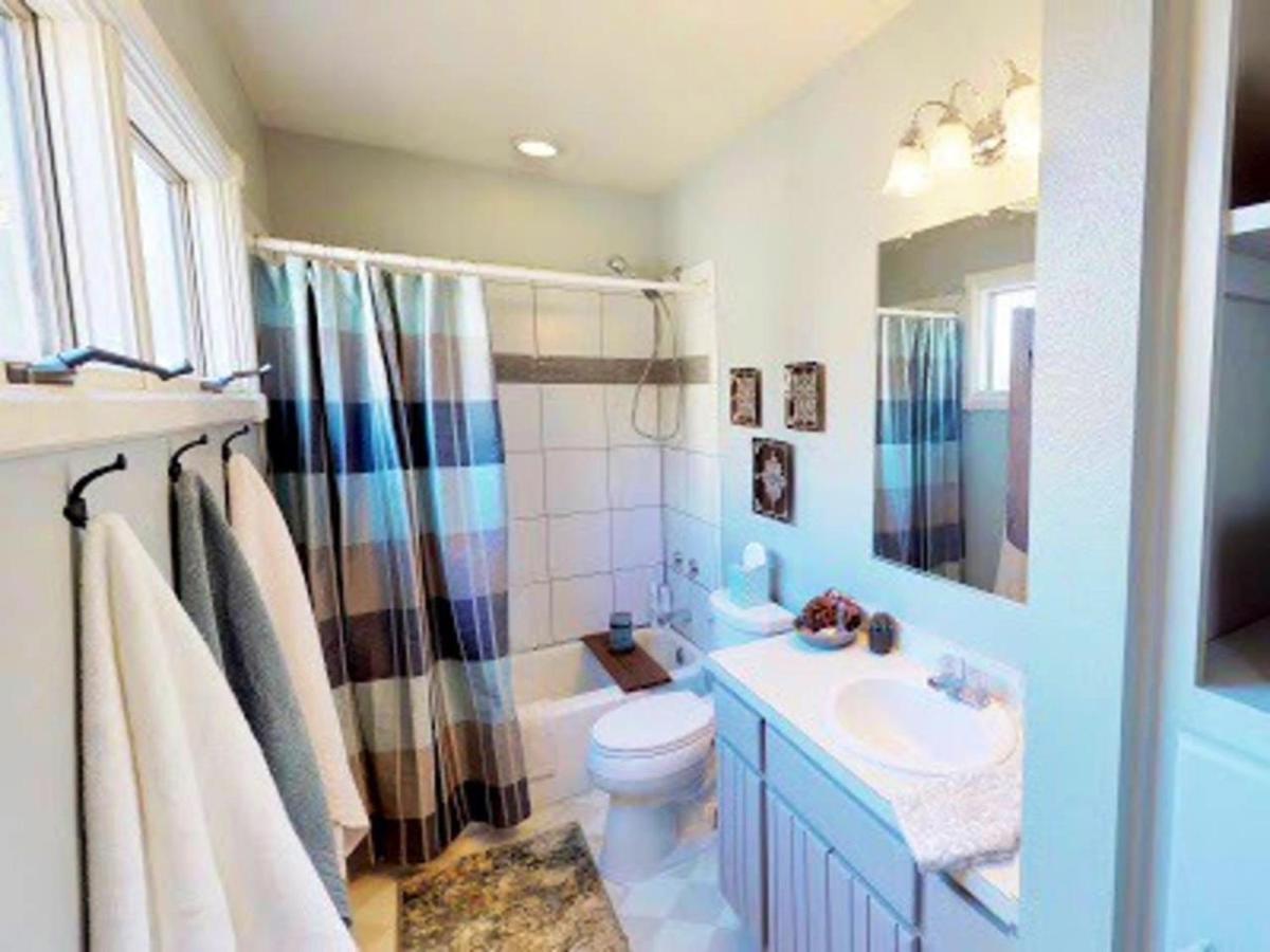 Blue Bungalow Montrose Extérieur photo