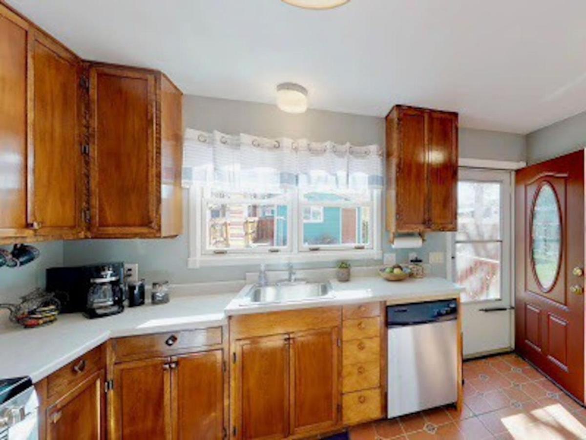 Blue Bungalow Montrose Extérieur photo